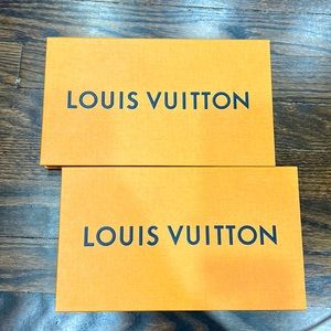 2 Louis Vuitton boxes with 2 blue LV laces - perfect condition